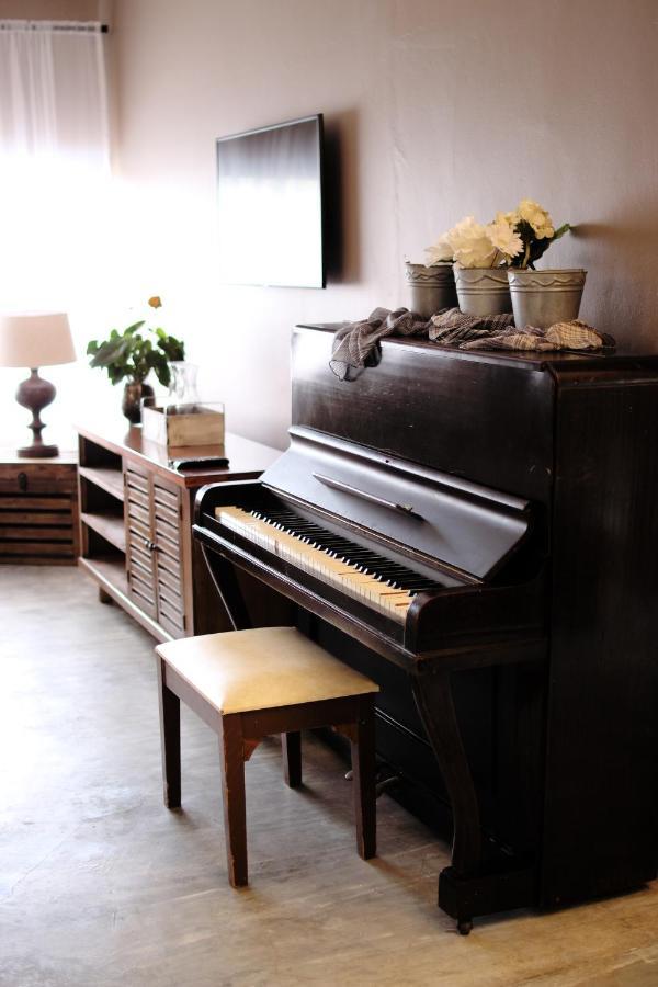 Modern Farm Apartment Lichtenburg ภายนอก รูปภาพ