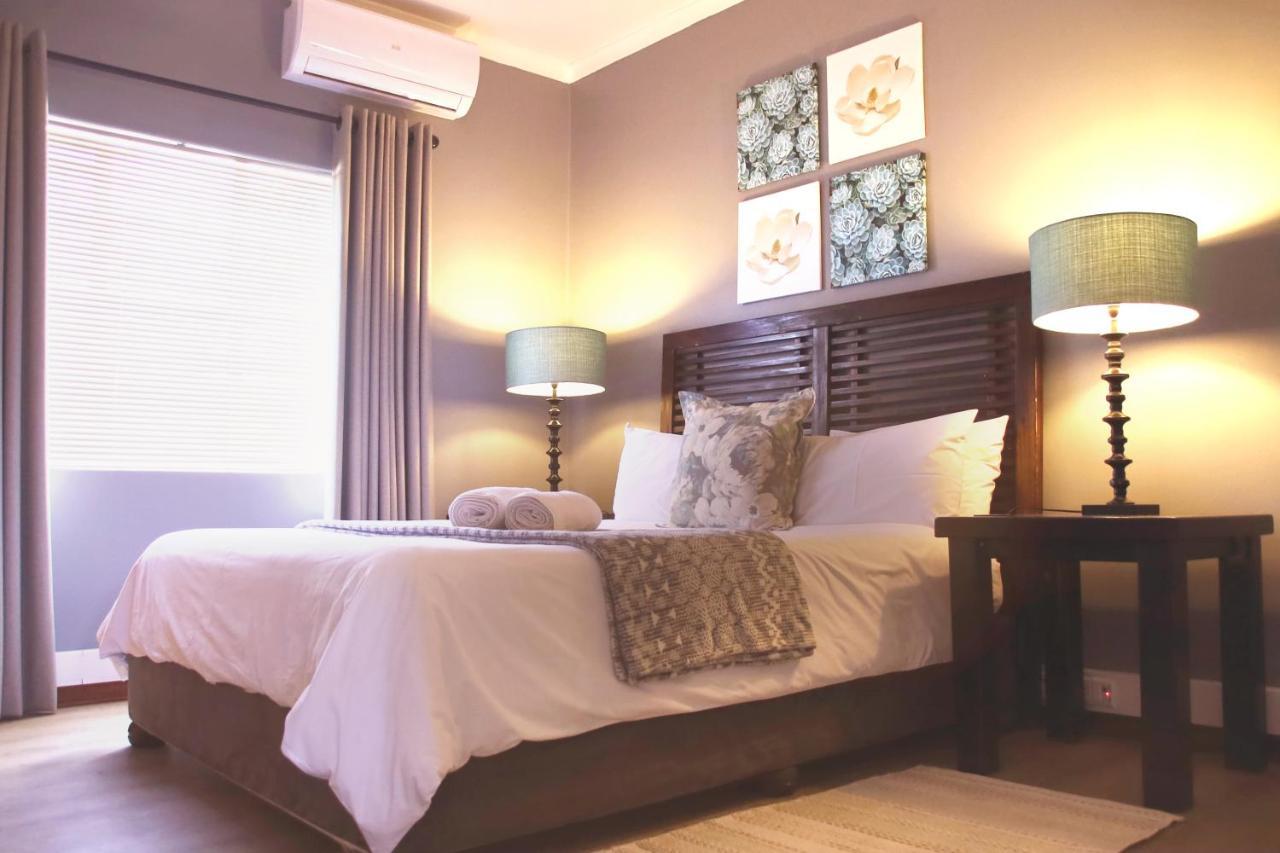 Modern Farm Apartment Lichtenburg ภายนอก รูปภาพ