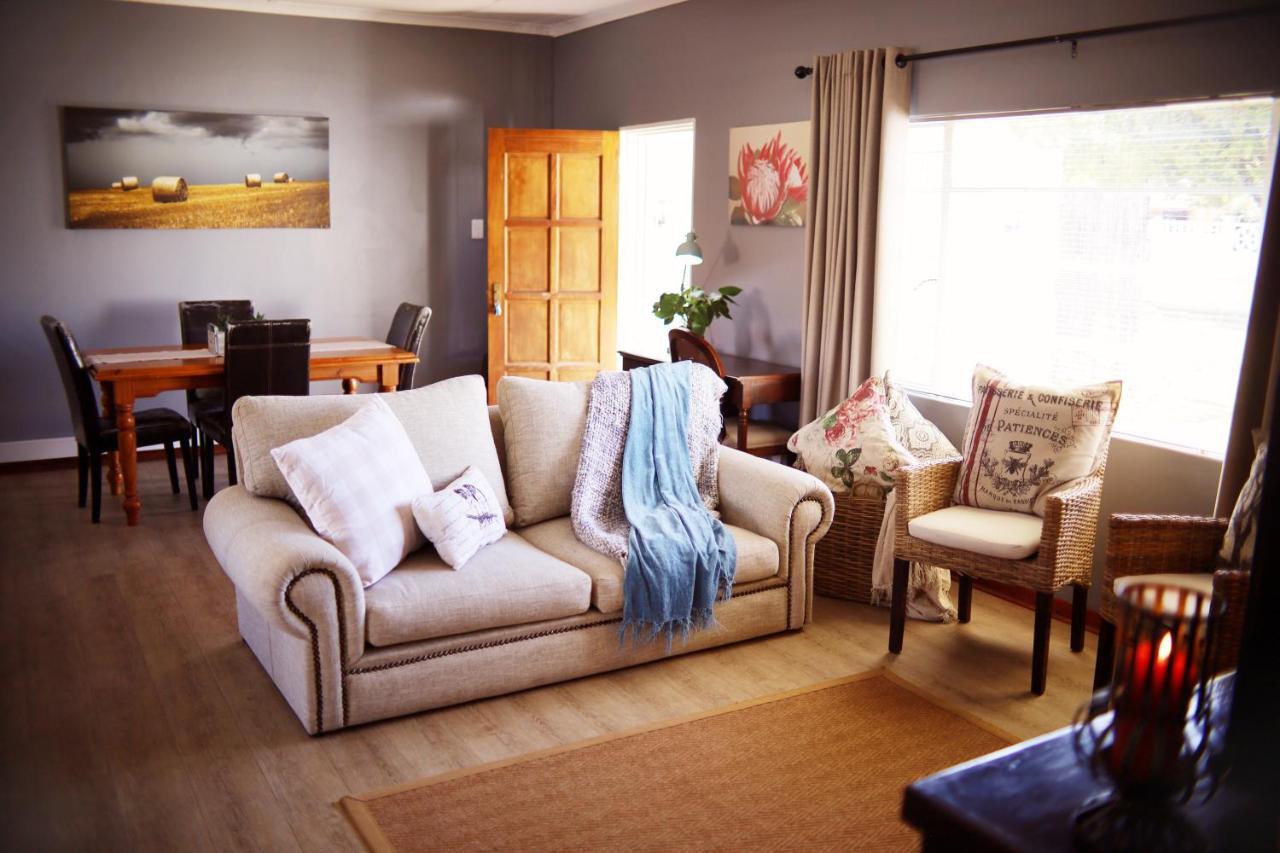Modern Farm Apartment Lichtenburg ภายนอก รูปภาพ