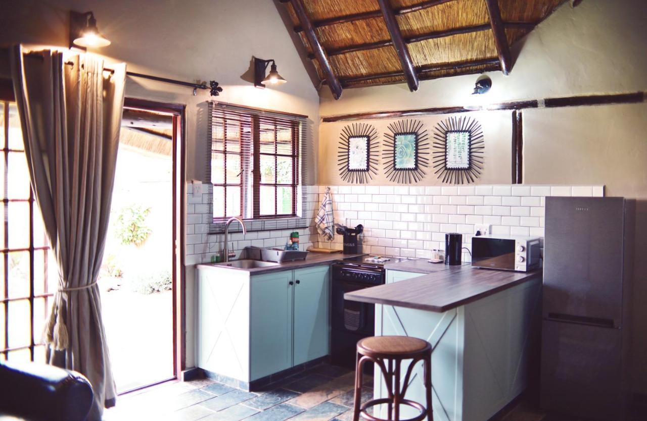 Modern Farm Apartment Lichtenburg ภายนอก รูปภาพ