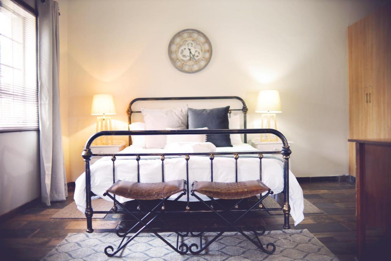Modern Farm Apartment Lichtenburg ภายนอก รูปภาพ