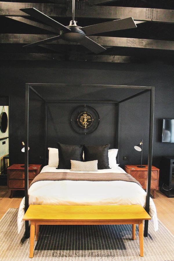 Modern Farm Apartment Lichtenburg ภายนอก รูปภาพ