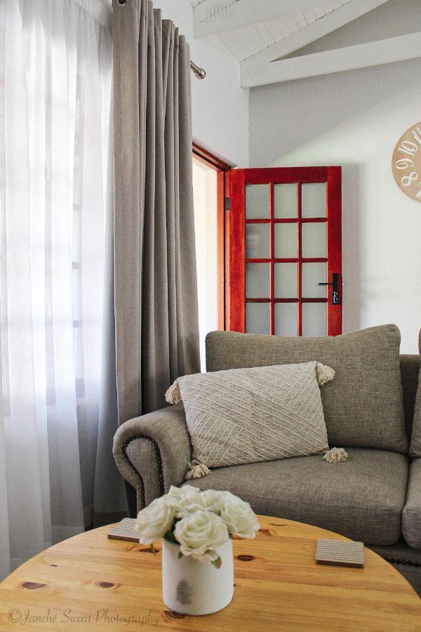 Modern Farm Apartment Lichtenburg ภายนอก รูปภาพ