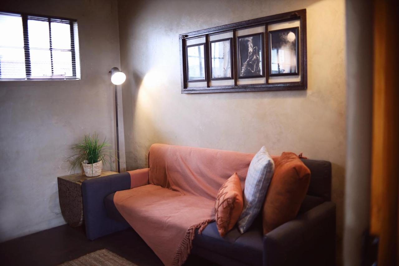 Modern Farm Apartment Lichtenburg ภายนอก รูปภาพ