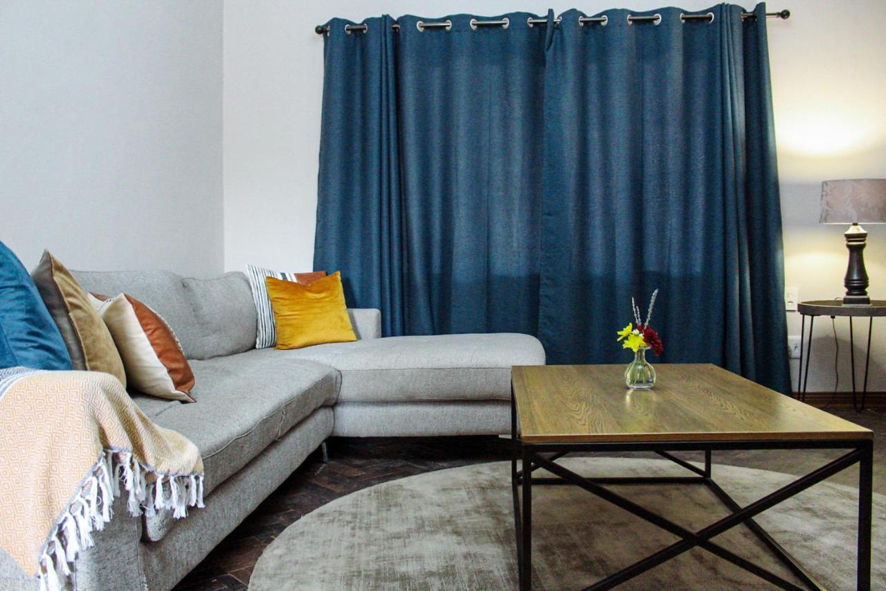 Modern Farm Apartment Lichtenburg ภายนอก รูปภาพ