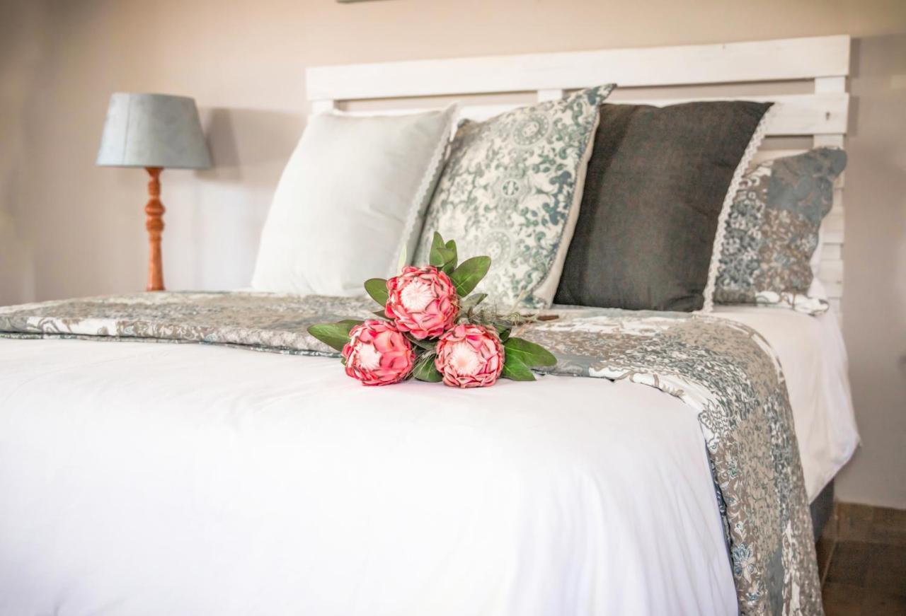 Modern Farm Apartment Lichtenburg ภายนอก รูปภาพ
