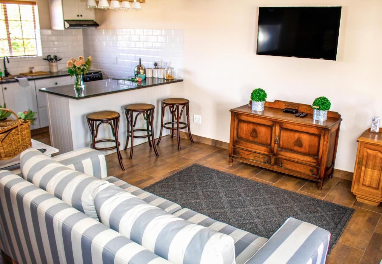 Modern Farm Apartment Lichtenburg ภายนอก รูปภาพ