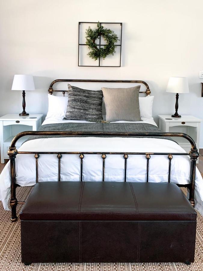 Modern Farm Apartment Lichtenburg ภายนอก รูปภาพ